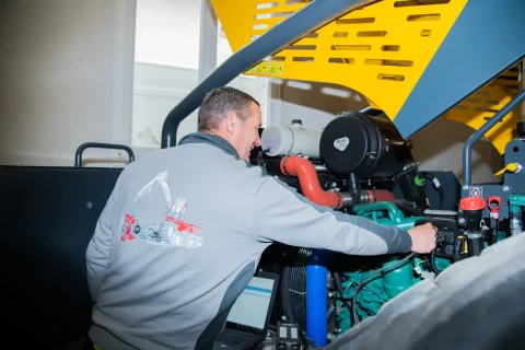 Harvester Motor Reparatur